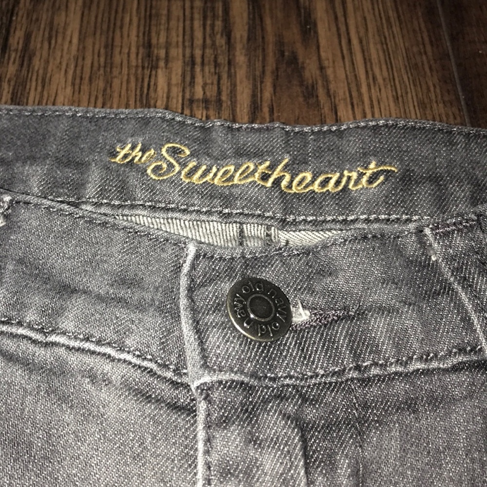 Size 8 Regular Grey Old Navy Sweetheart Jeans - Picture 4 of 9
